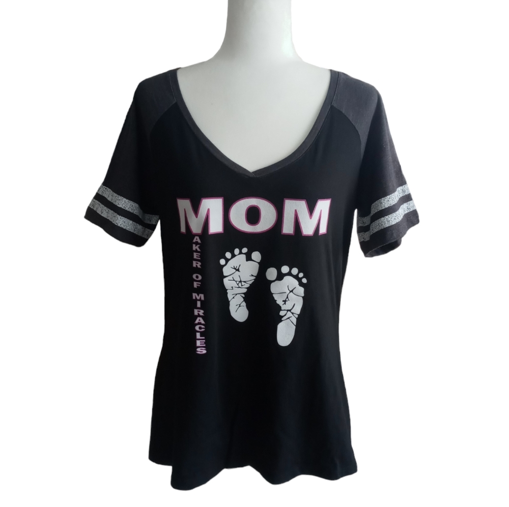 🌻LAST ONE🌻 MOM Maker Of Miracles Graphic Tee Shirt Size Medium